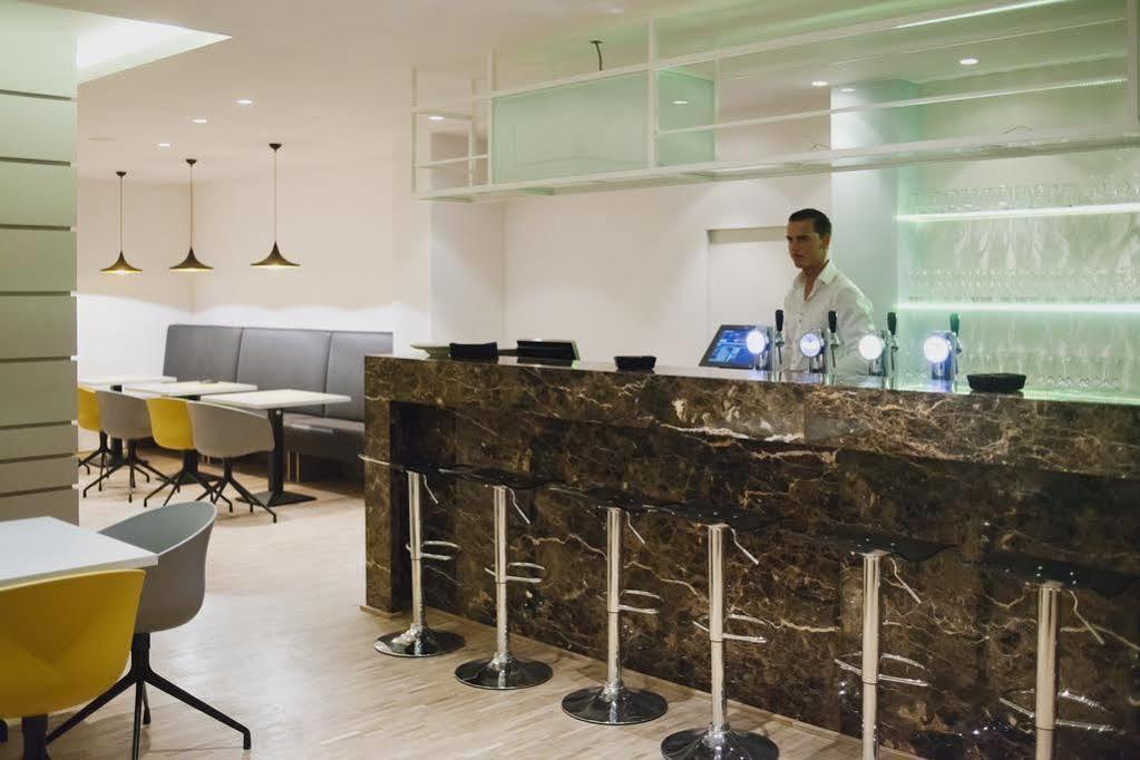 Hotel Carpinus Herent Bagian luar foto